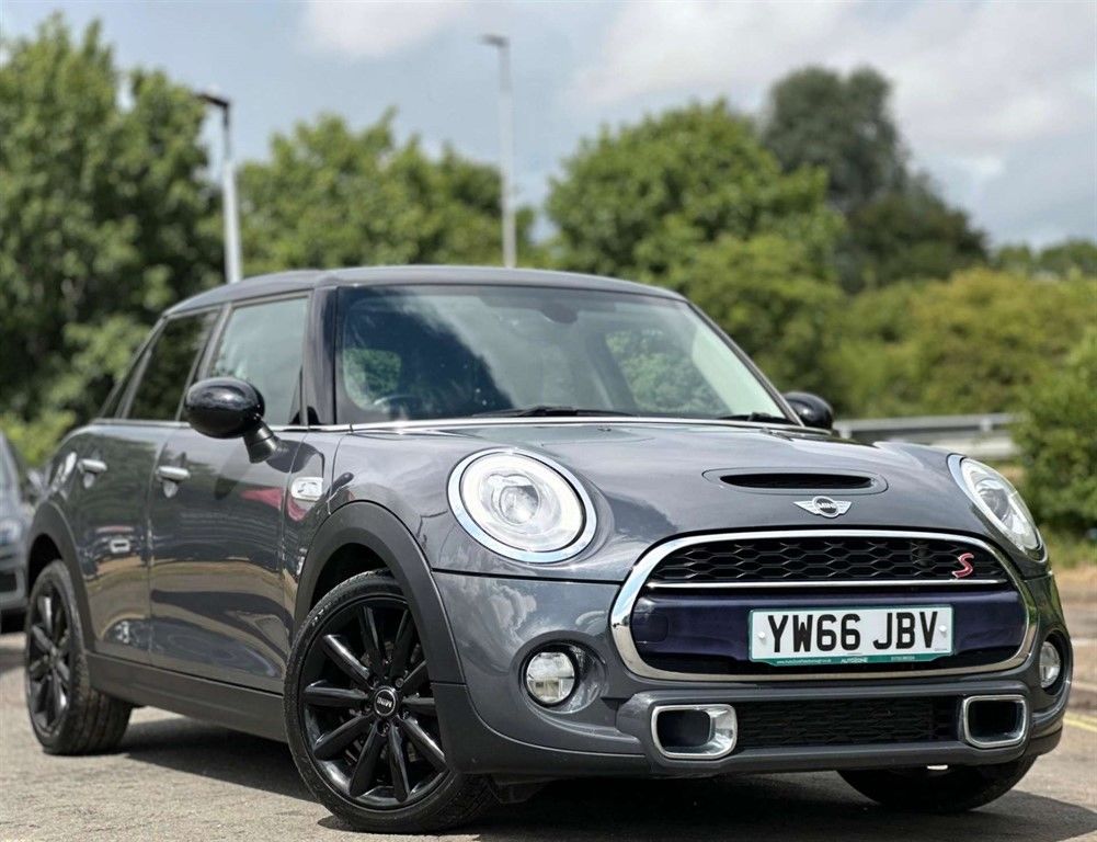 2016 Mini Hatch