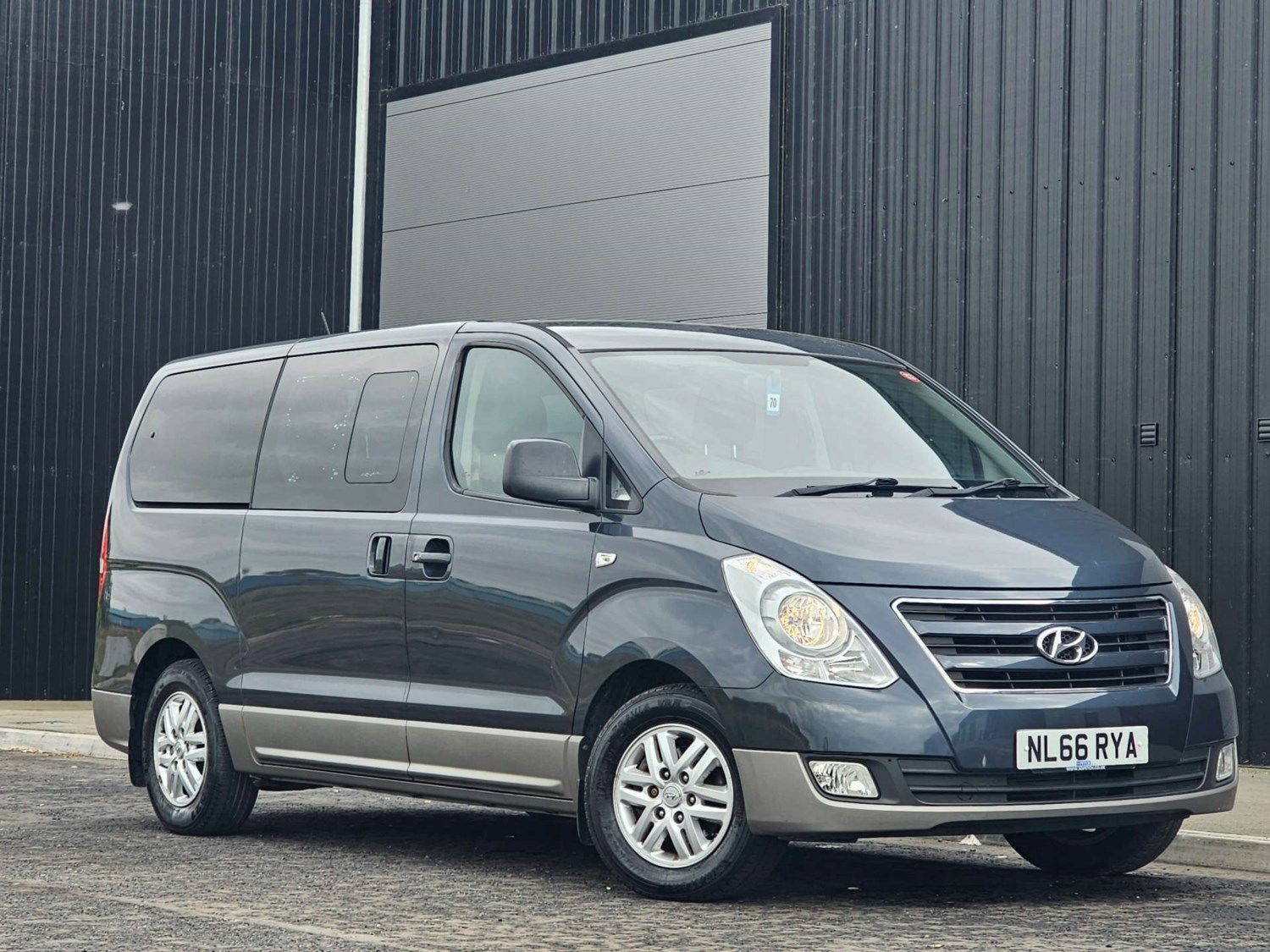 2016 Hyundai I800