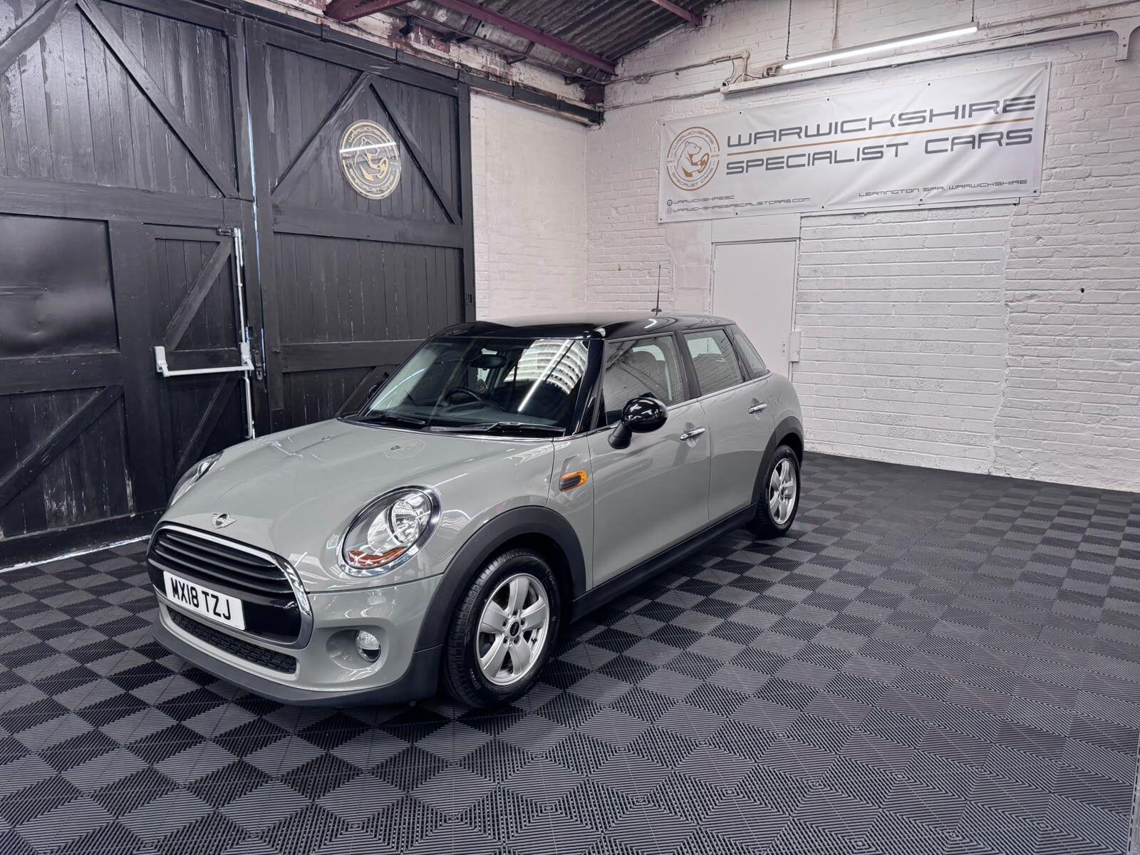 2018 Mini Hatch